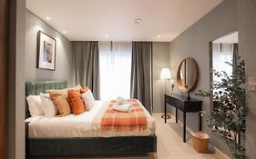 Entire 1 Bed - Number 23 - The Cosy Collection Ltd